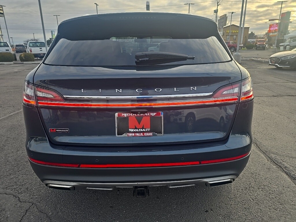 2022 Lincoln Nautilus Reserve photo 4