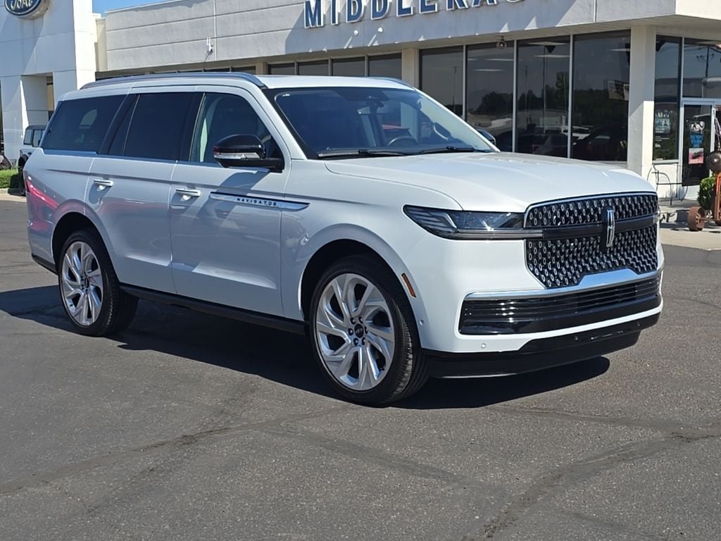 2025 Lincoln Navigator Reserve 4WD's photo