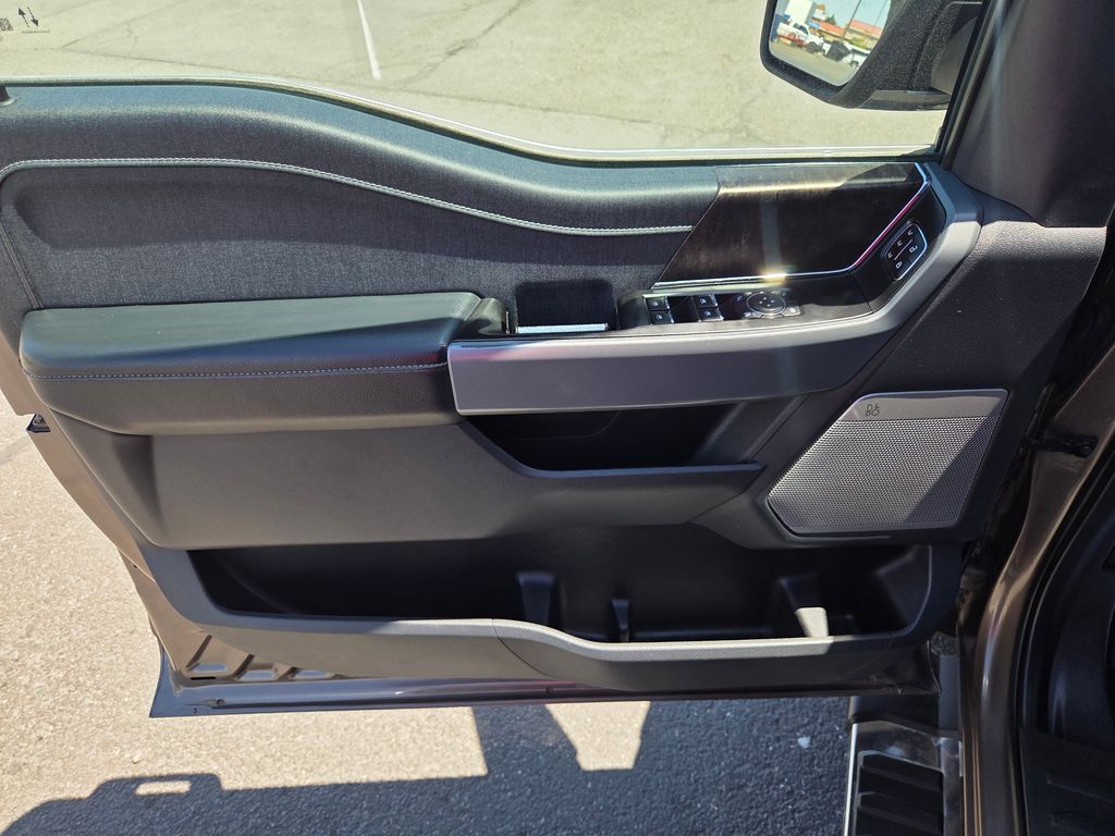 2023 Ford F-150 Lariat - Photo 10