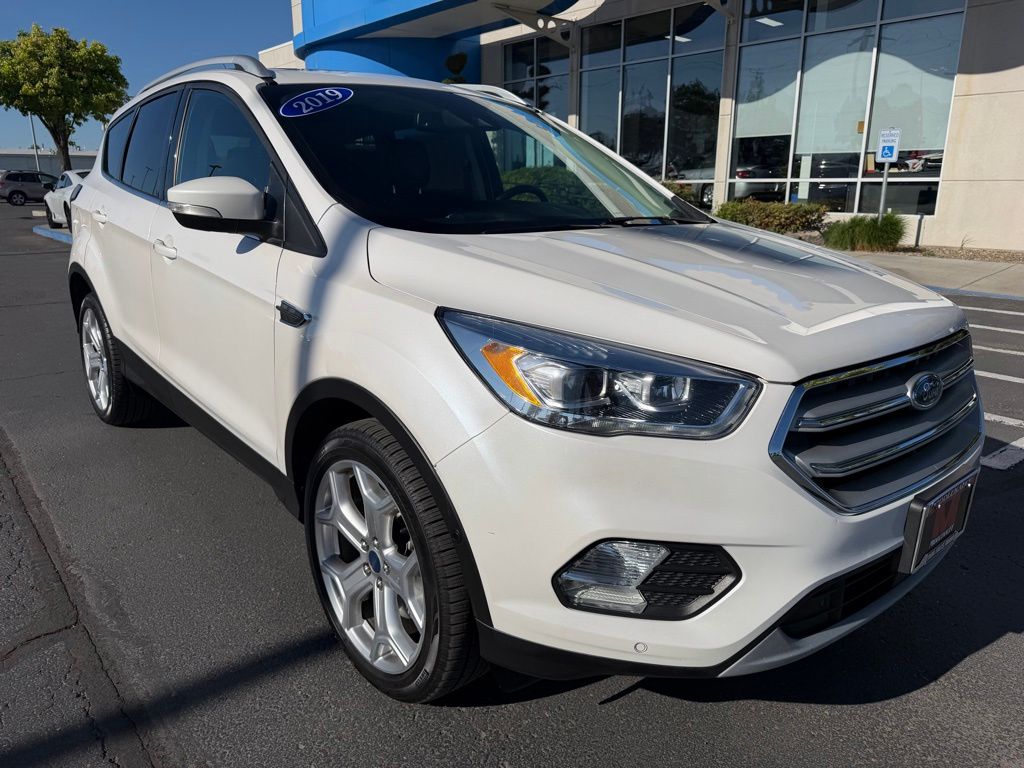 2019 Ford Escape Titanium 4WD's photo