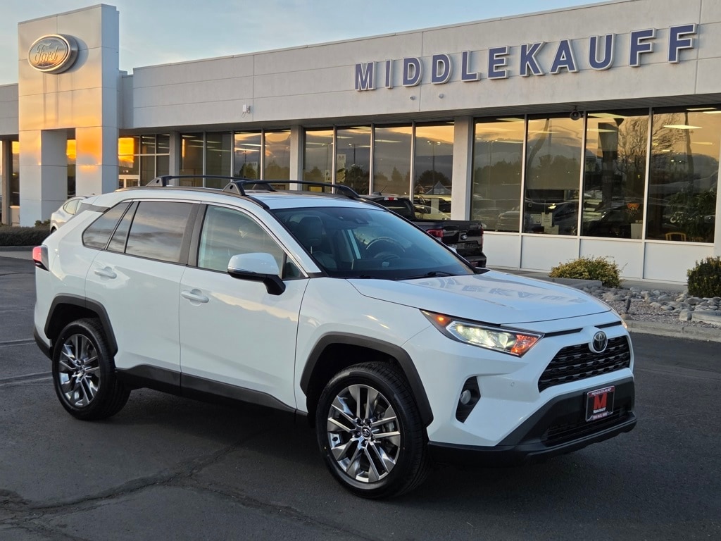 2020 Toyota RAV4 XLE Premium's photo