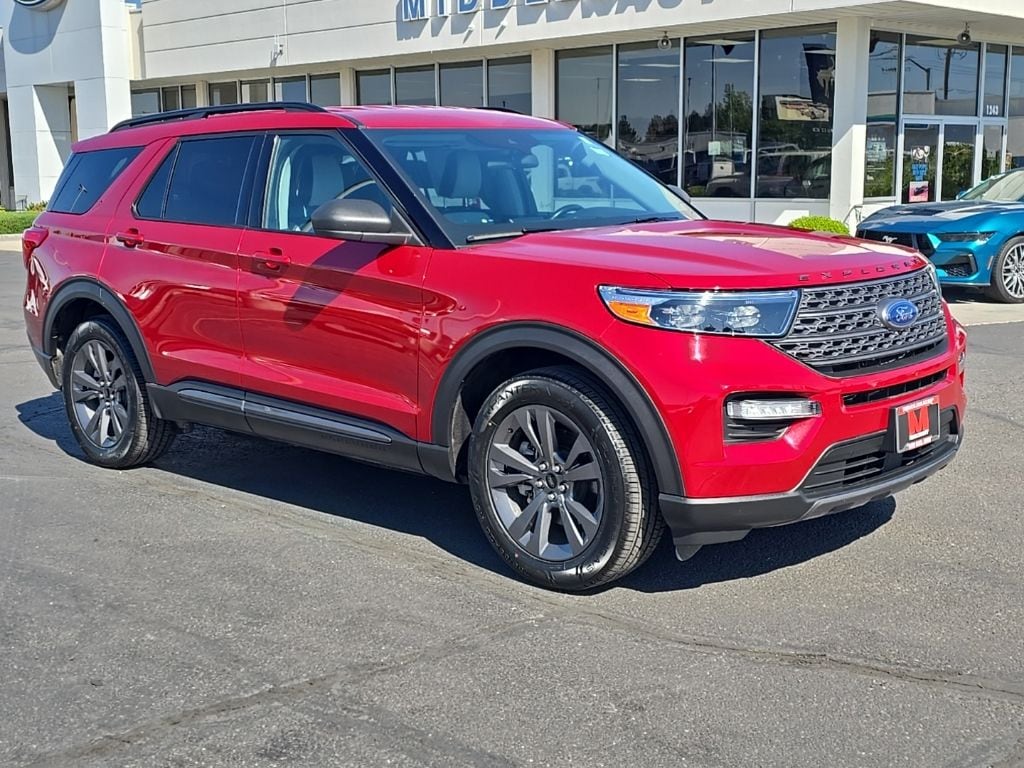 2021 Ford Explorer XLT 4WD's photo