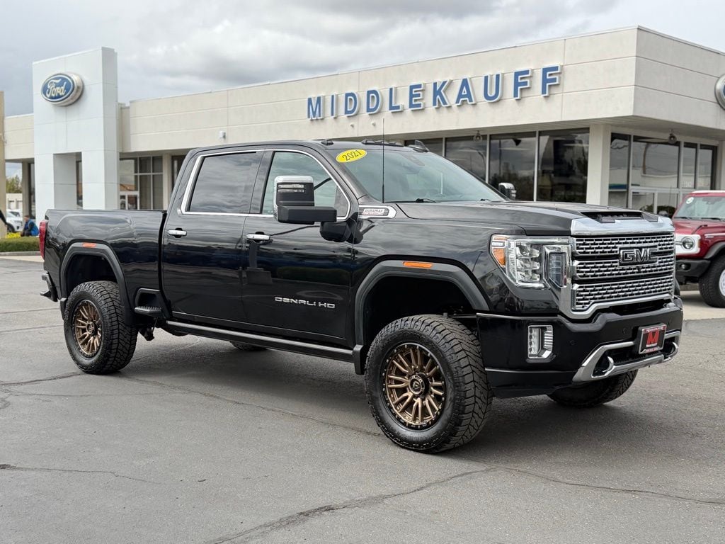 2021 GMC Sierra 4WD Crew Cab Standard Box Denali's photo