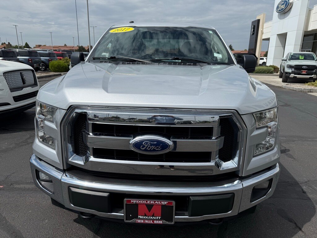 2017 Ford F-150 XLT photo 2