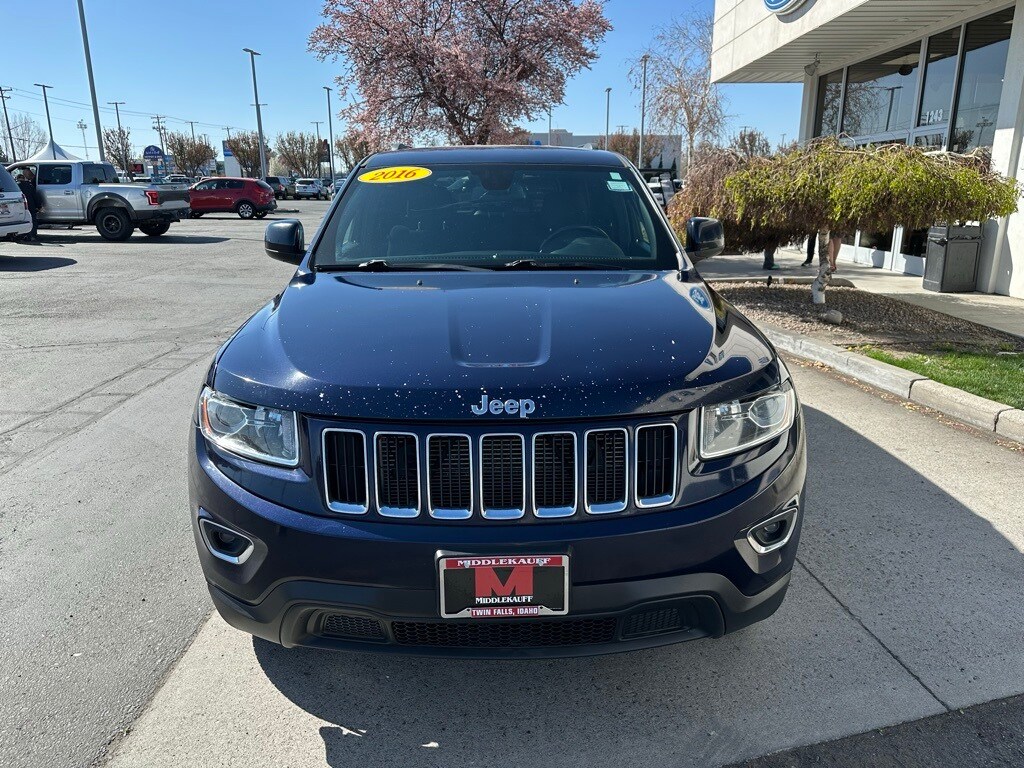 2016 Jeep Grand Cherokee Laredo photo 3