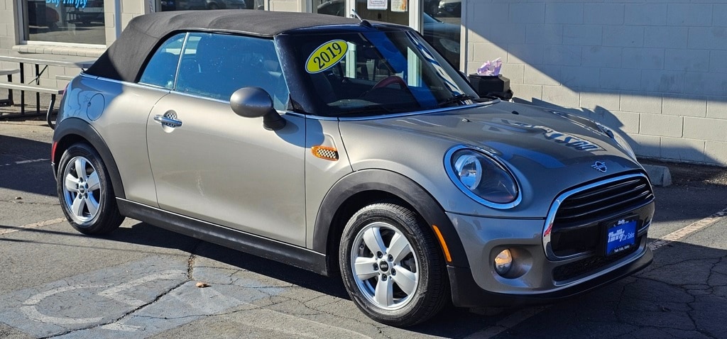 2019 MINI Convertible Base's photo
