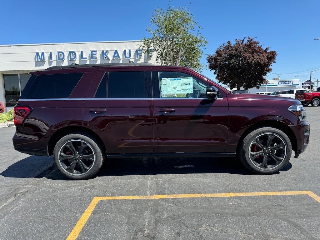 2024 Ford Expedition Limited photo 2