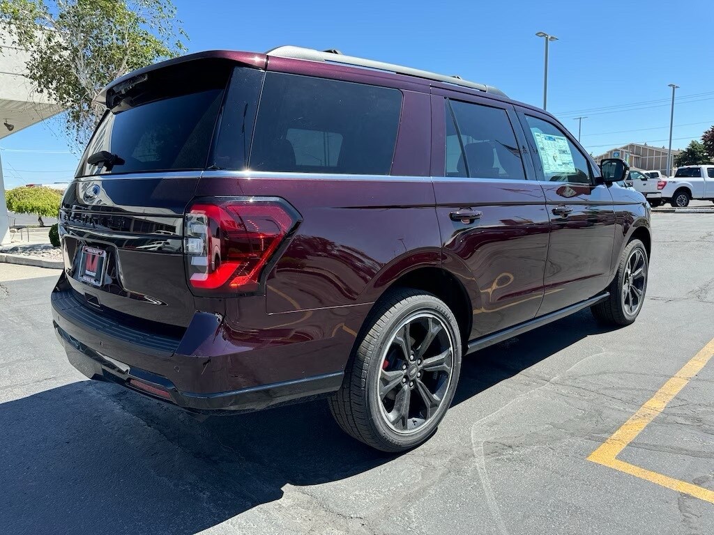 2024 Ford Expedition Limited photo 3