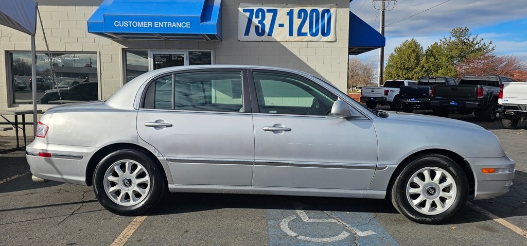 Used 2006 Kia Amanti Base Sedan