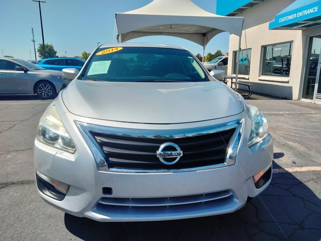 Used 2014 Nissan Altima S with VIN 1N4AL3AP7EN359242 for sale in Twin Falls, ID