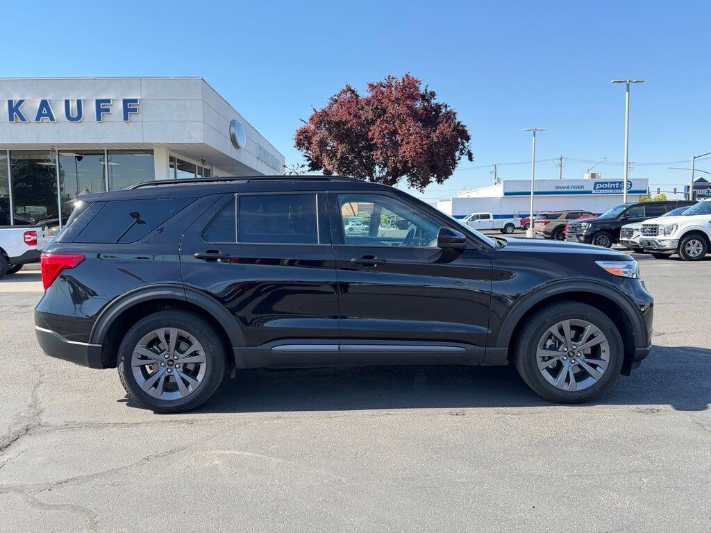 Used 2024 Ford Explorer