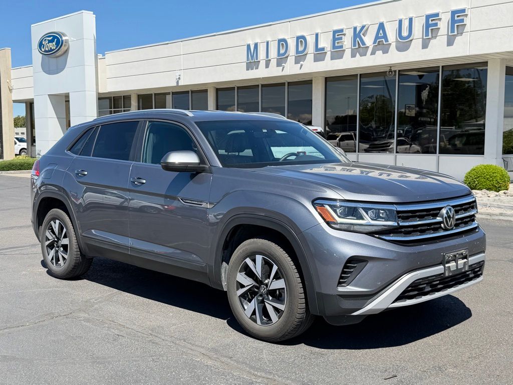 2022 Volkswagen Atlas Cross Sport 2.0T SE 4MOTION's photo