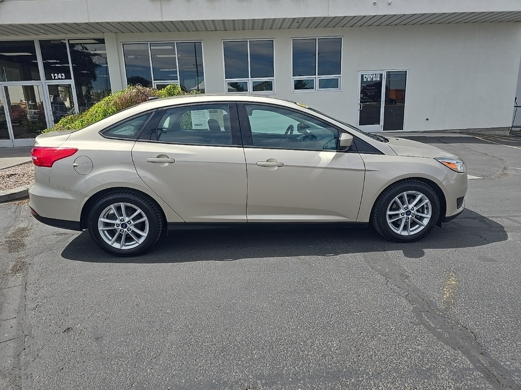 Used 2018 Ford Focus SE with VIN 1FADP3F22JL327268 for sale in Twin Falls, ID