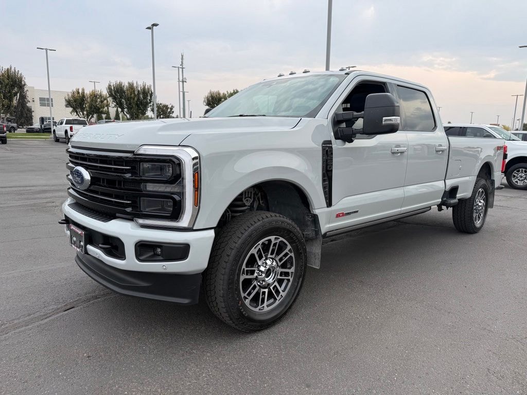 Used 2025 Ford F-250 Crew Cab Truck