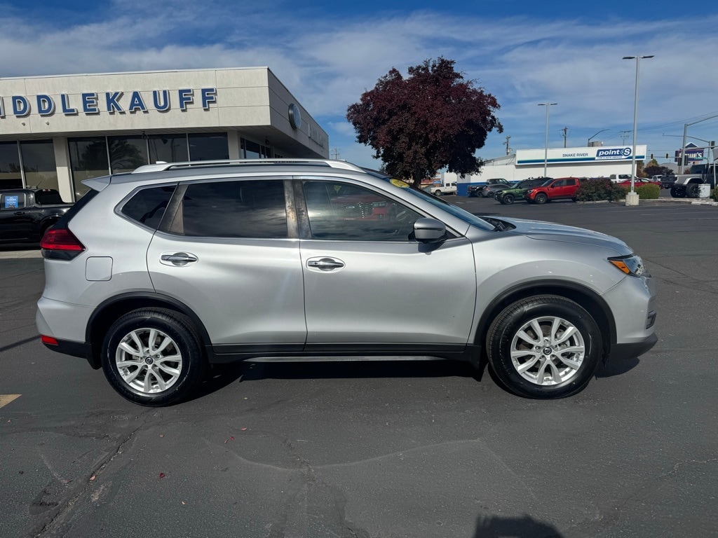 Used 2017 Nissan Rogue SV SUV