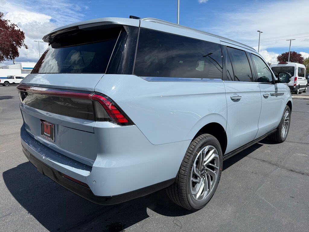 New 2026 Lincoln Navigator L Reserve SUV