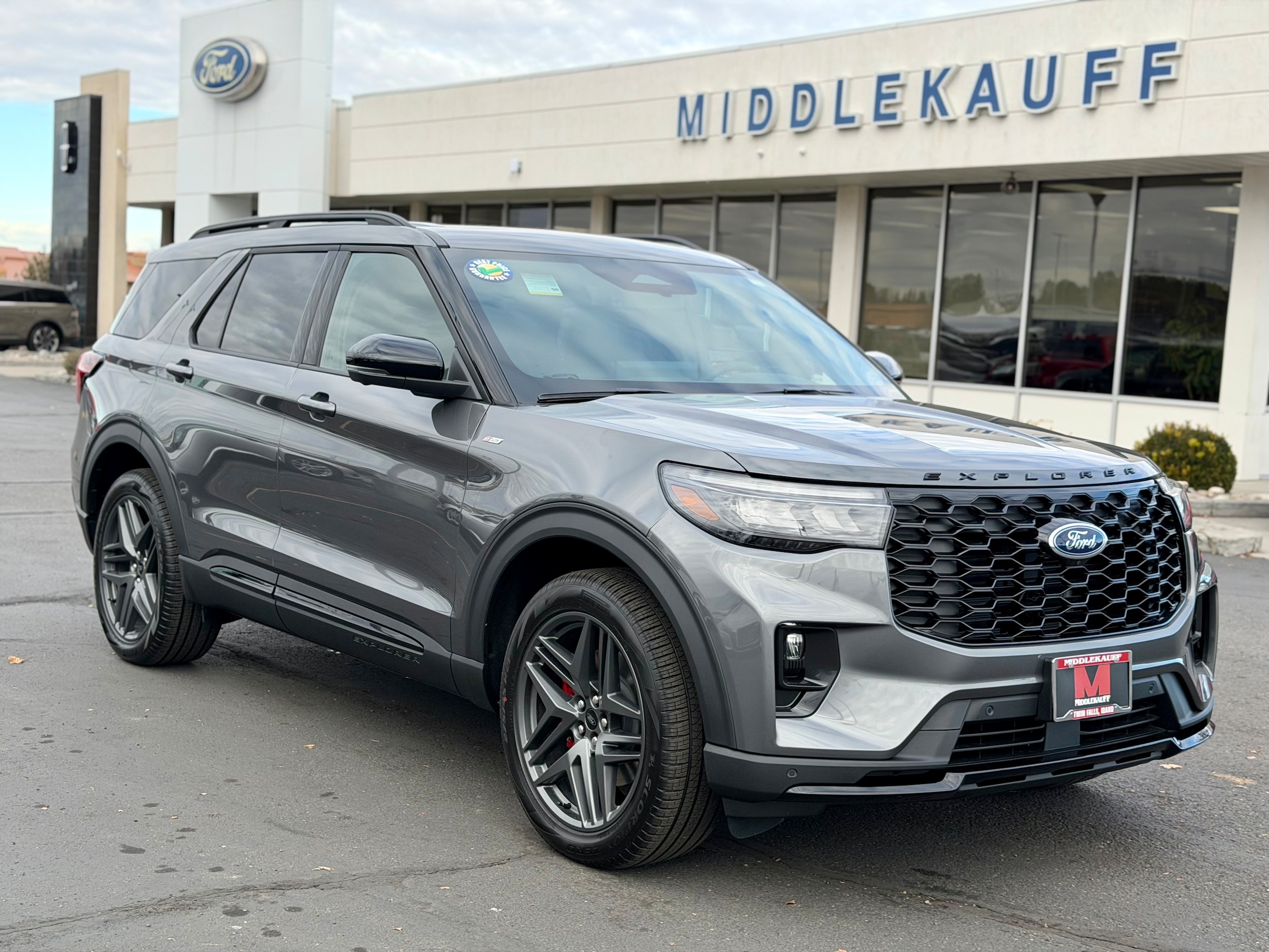 2026 Ford Explorer ST-LINE's photo