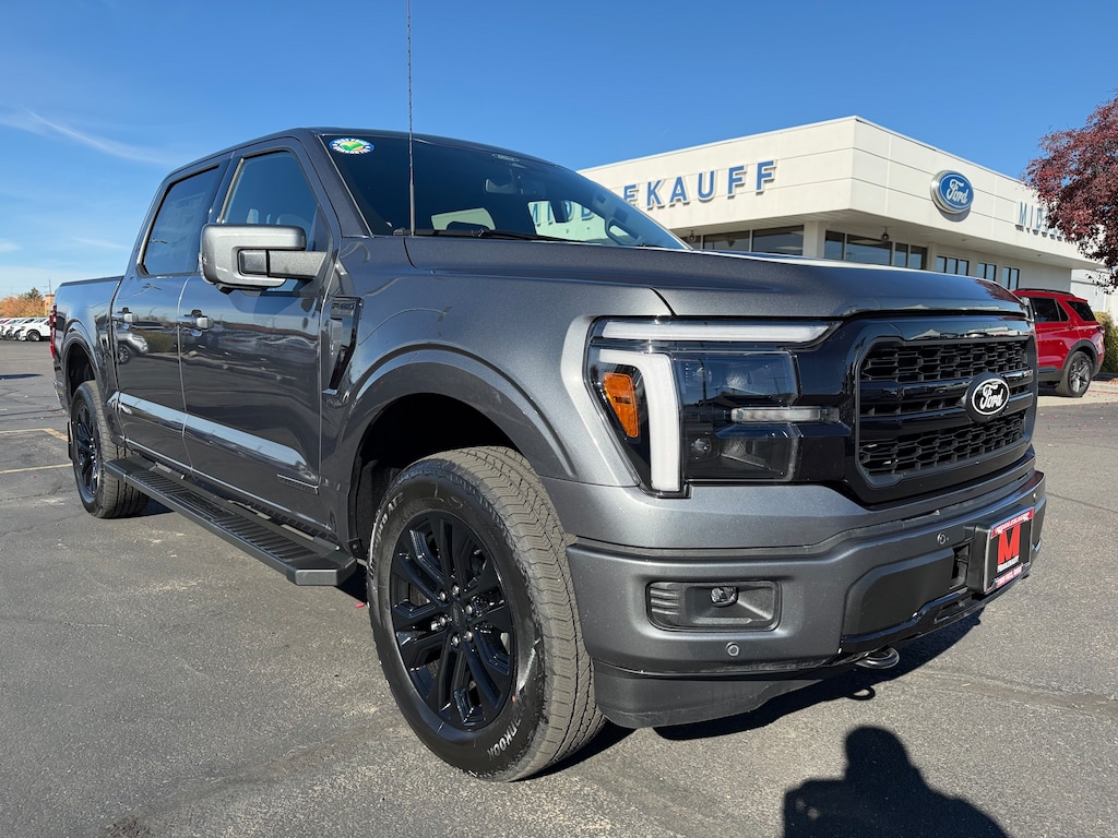 New 2025 Ford F-150 Lariat 4WD Supercrew 5.5