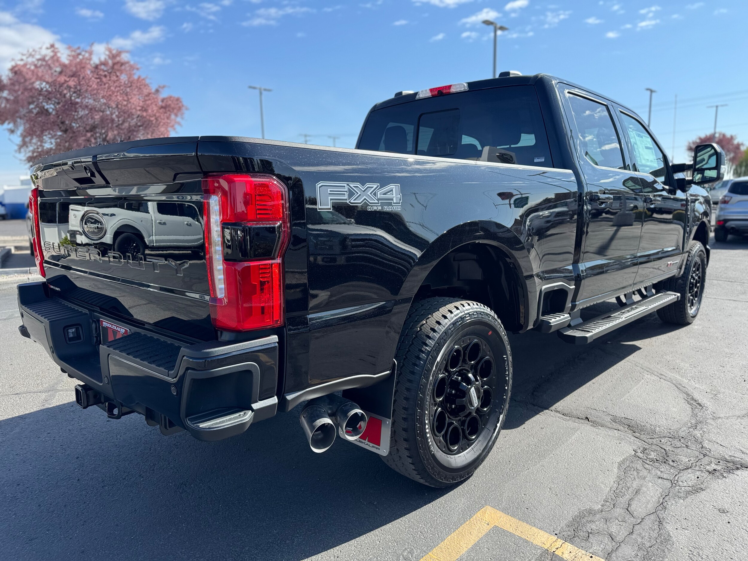 2025 Ford F-350 Lariat photo 4
