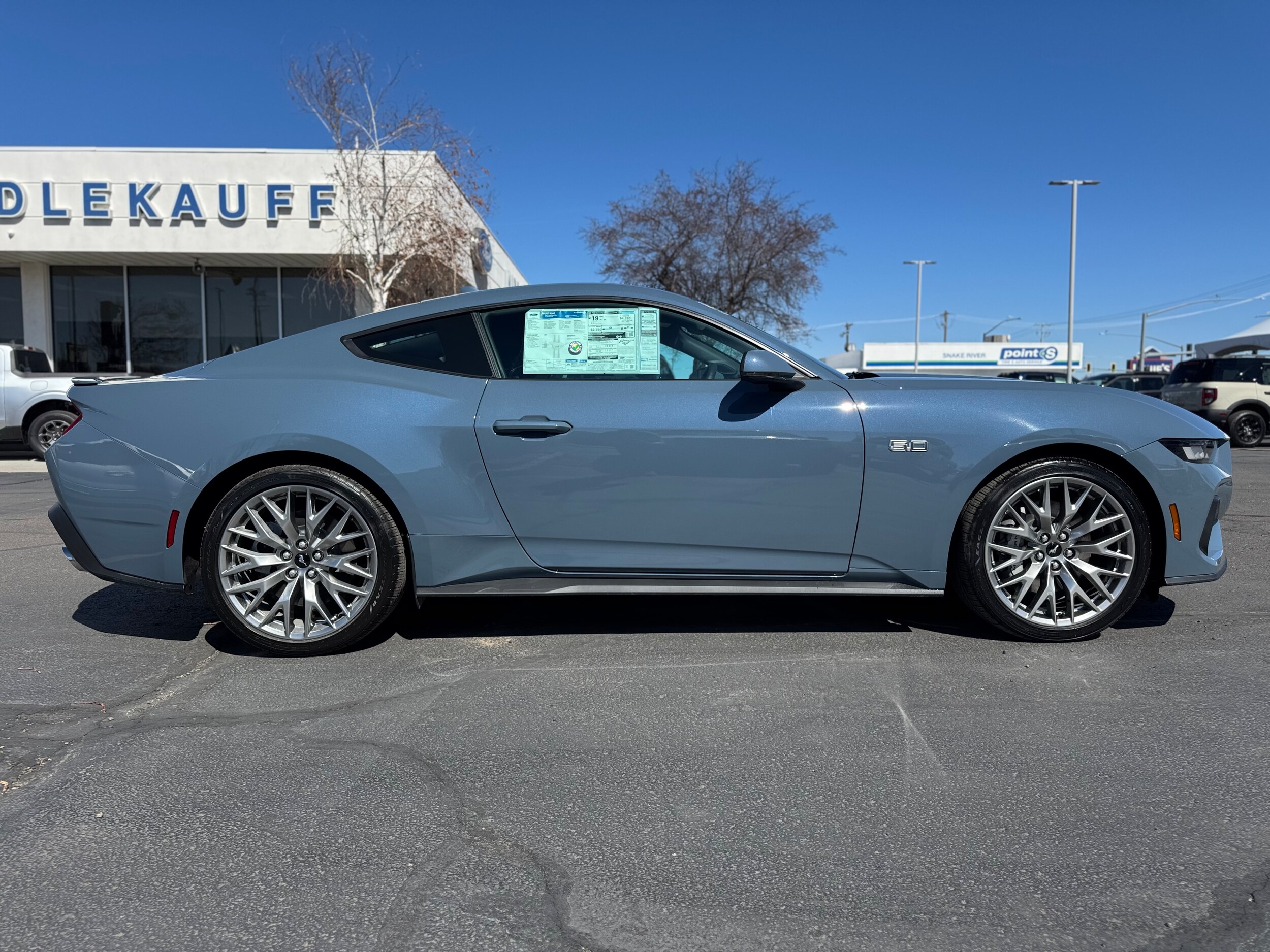 2025 Ford Mustang GT Premium photo 4