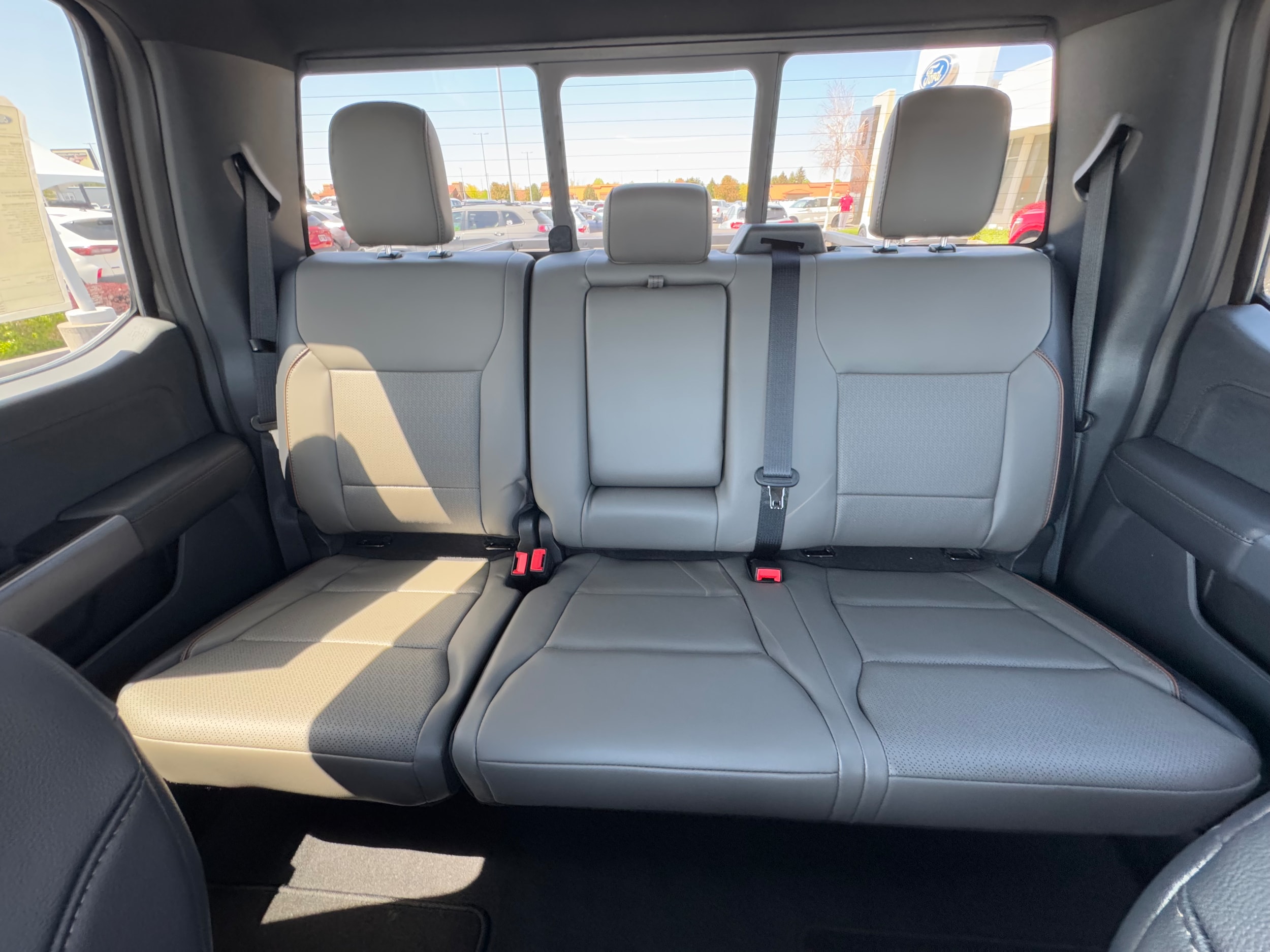 2025 Ford F-150 Lariat - Photo 30