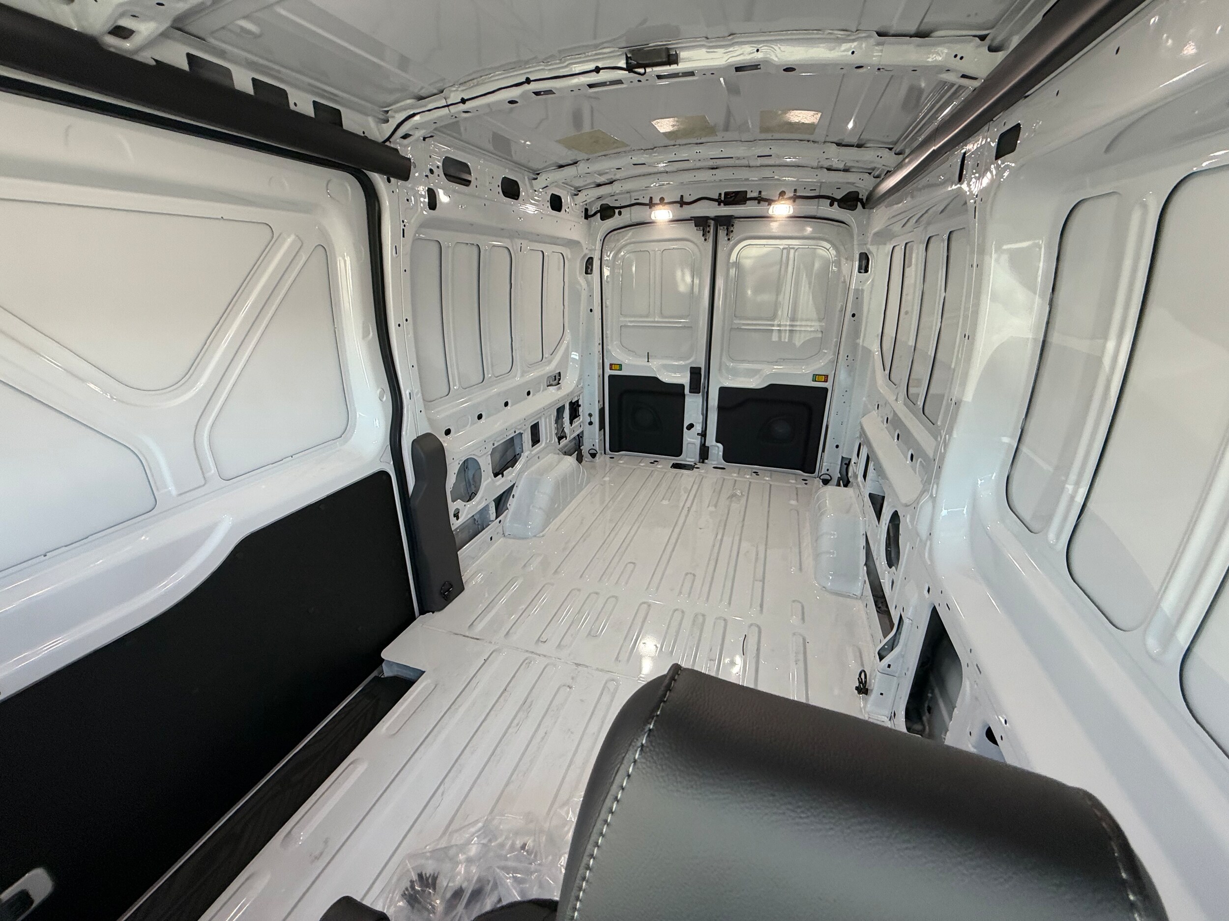 2025 Ford Transit Van Base - Photo 14