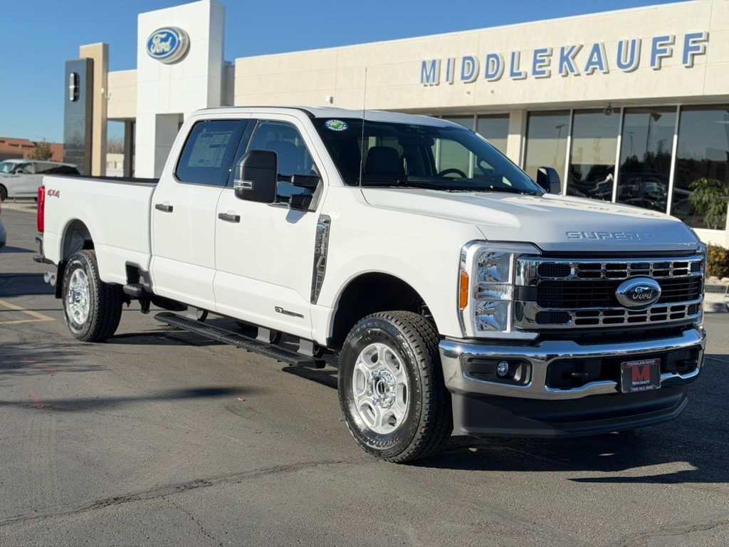 2026 Ford F-350 Super Duty XLT's photo