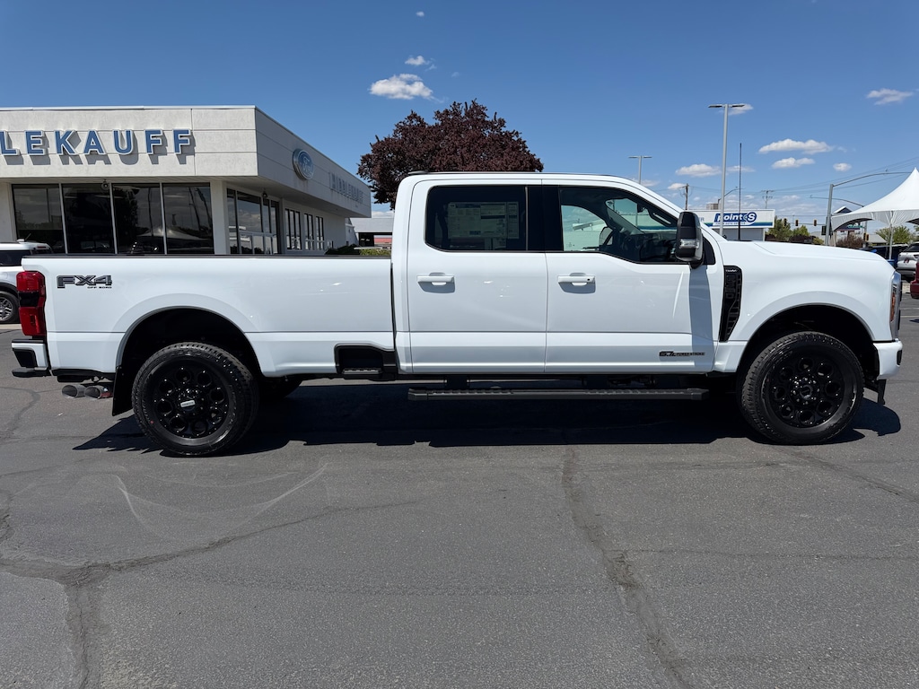 New 2026 Ford Super Duty F-350 SRW Lariat TRUCK