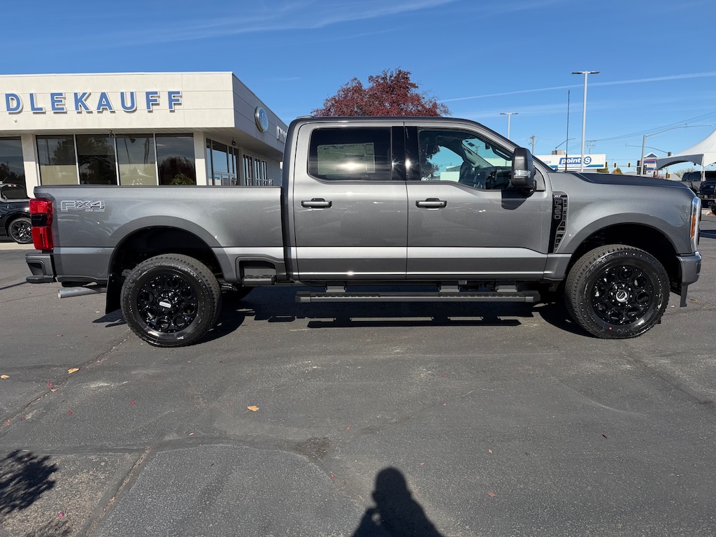 New 2026 Ford F-350 XLT 4WD Crew CAB 6.75 BO TRUCK