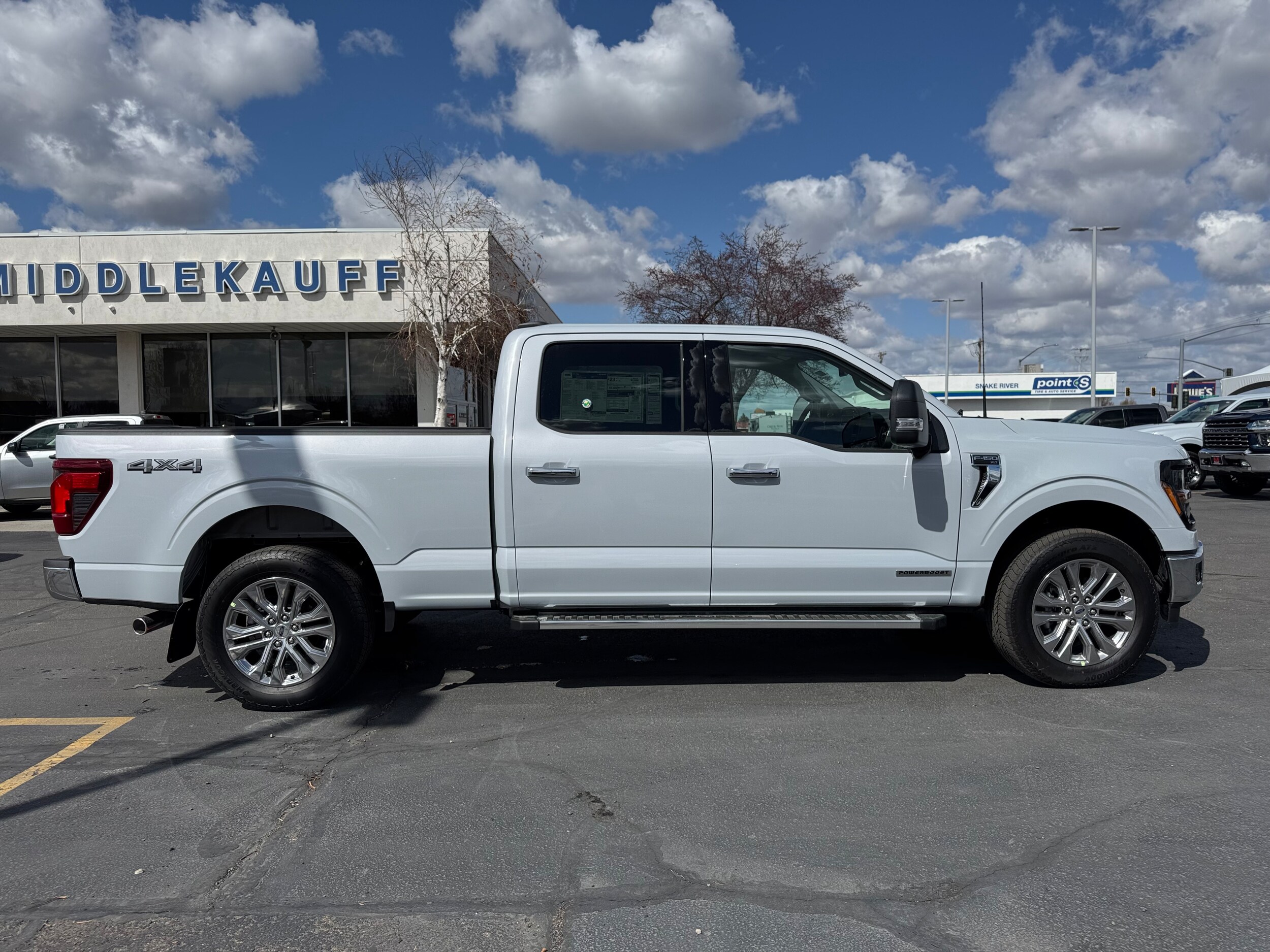 2025 Ford F-150 XLT photo 3