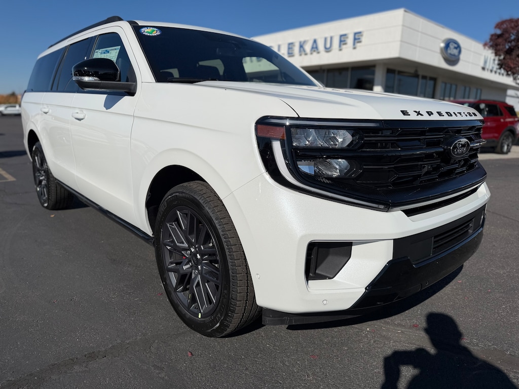 New 2025 Ford Expedition Max Platinum SUV