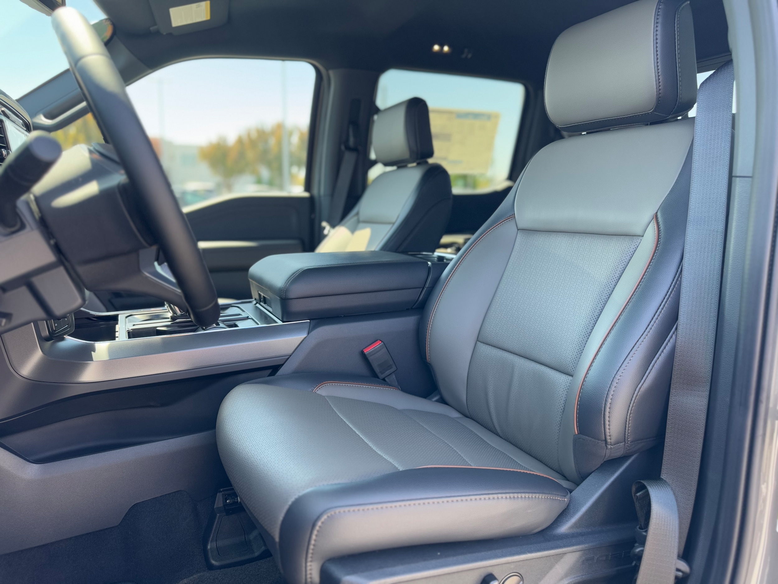 2025 Ford F-150 Lariat - Photo 13