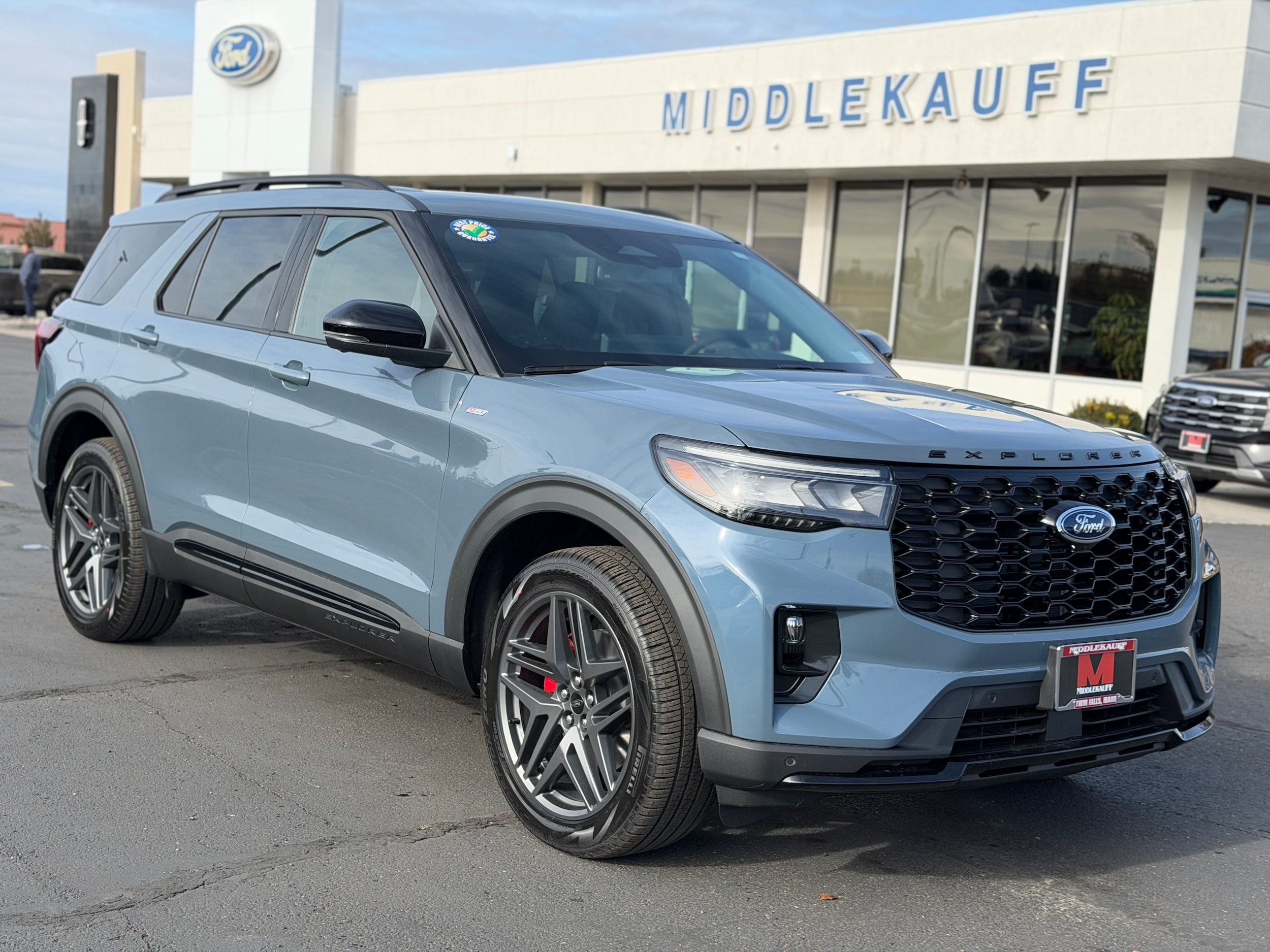 2026 Ford Explorer ST-LINE's photo