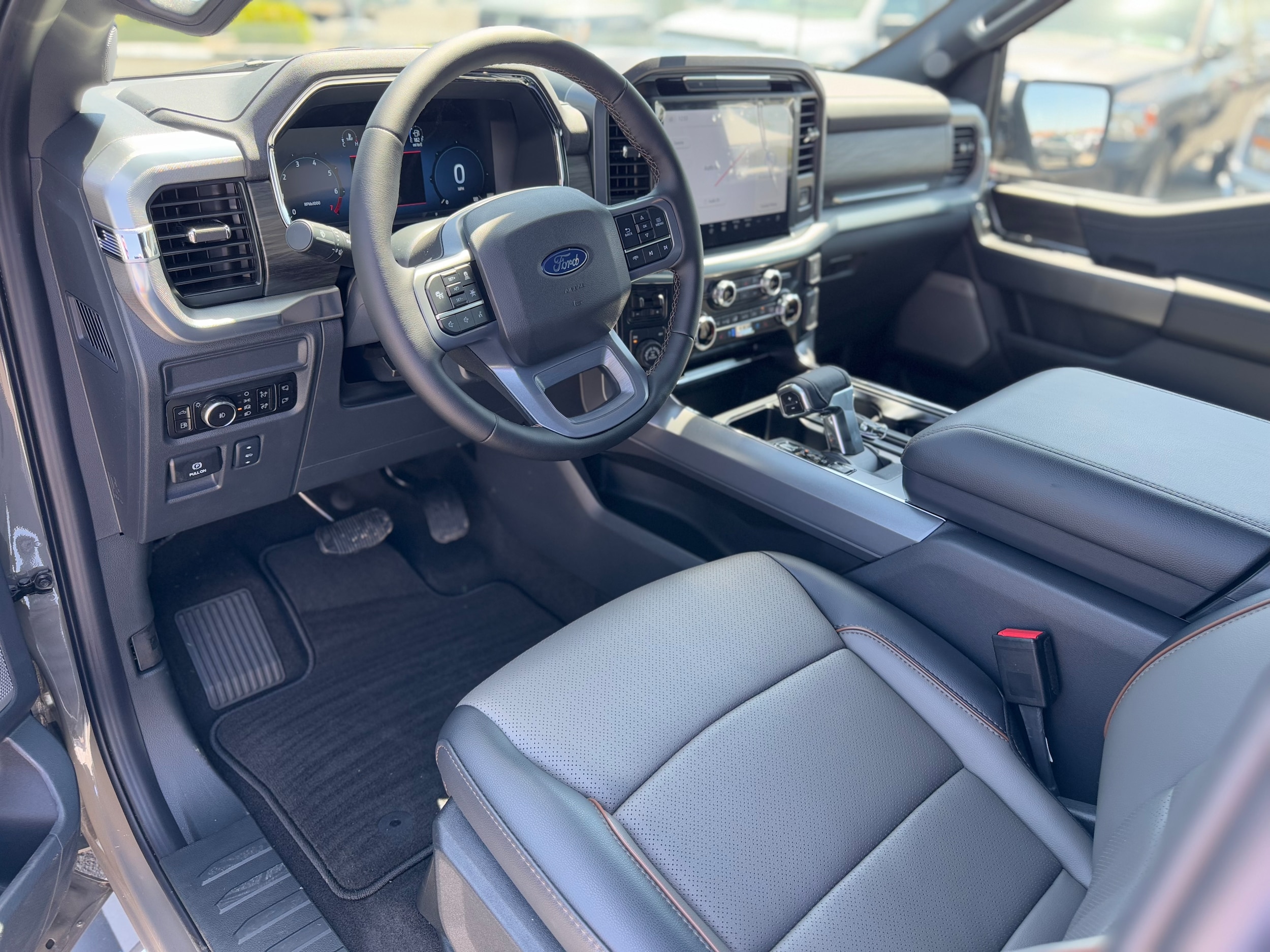 2025 Ford F-150 Lariat - Photo 11