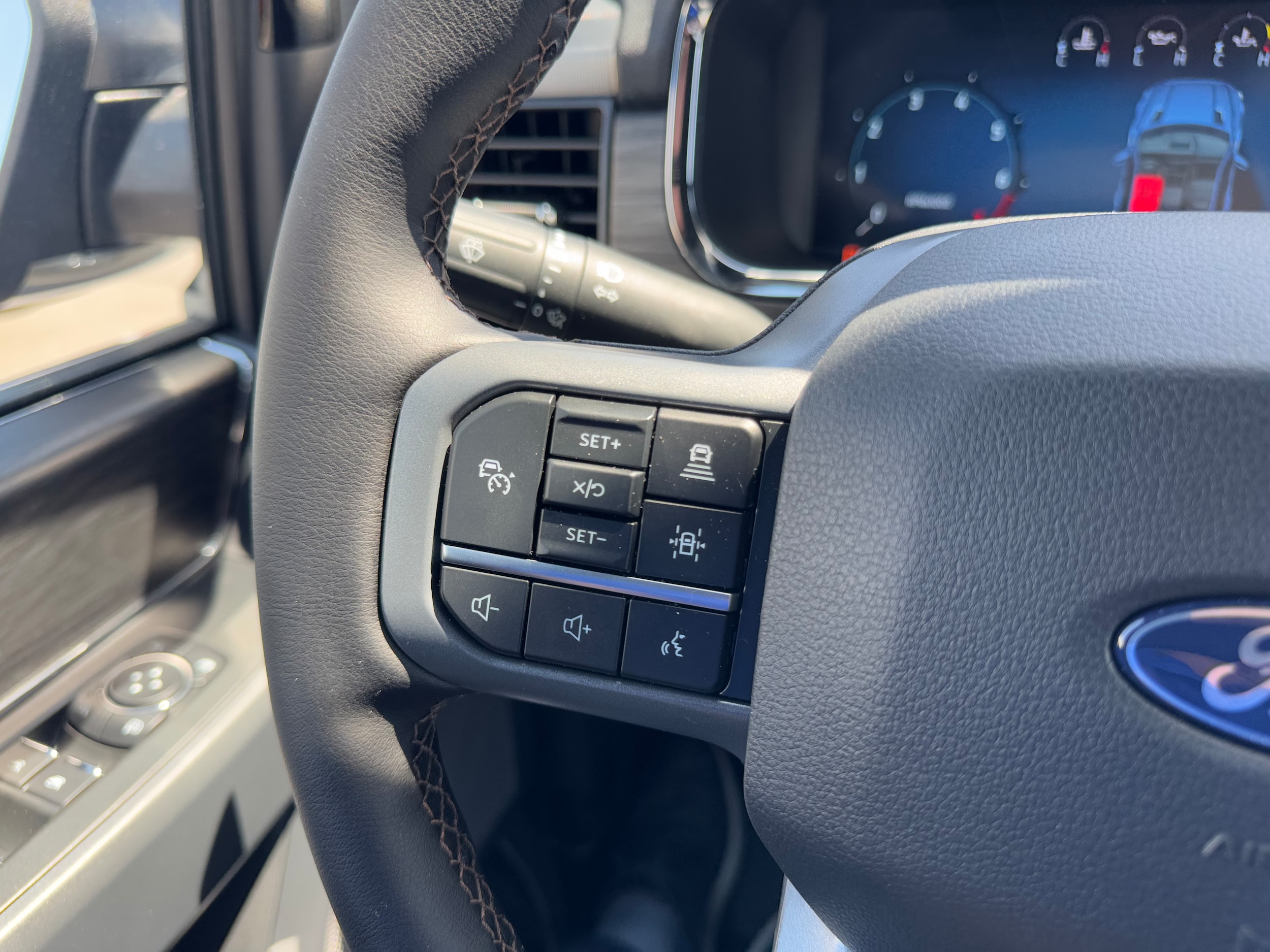 2025 Ford F-150 Lariat - Photo 28