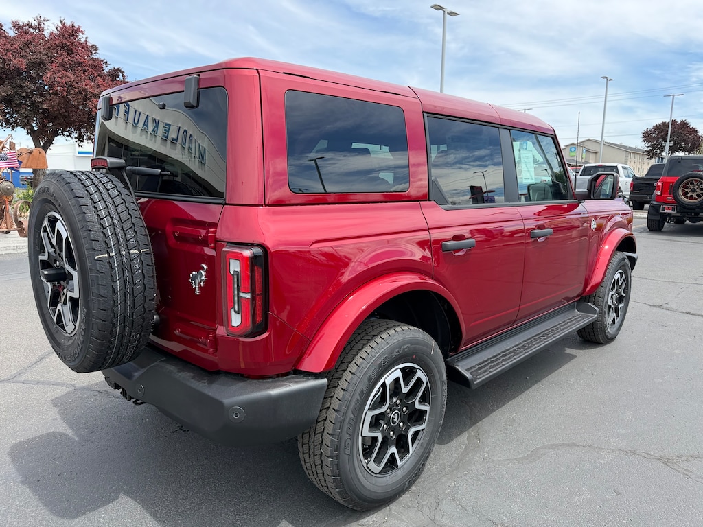 New 2026 Ford Bronco Outer Banks SUV