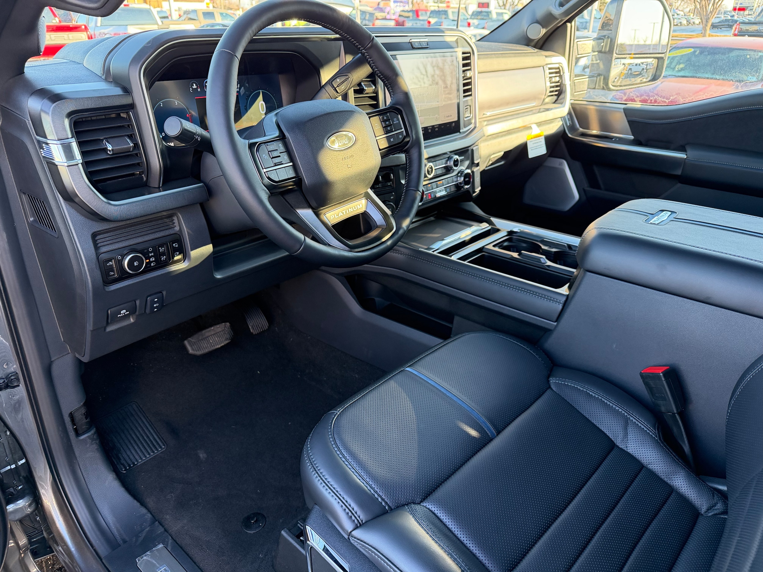 2026 Ford F-350 Super Duty Platinum - Photo 11