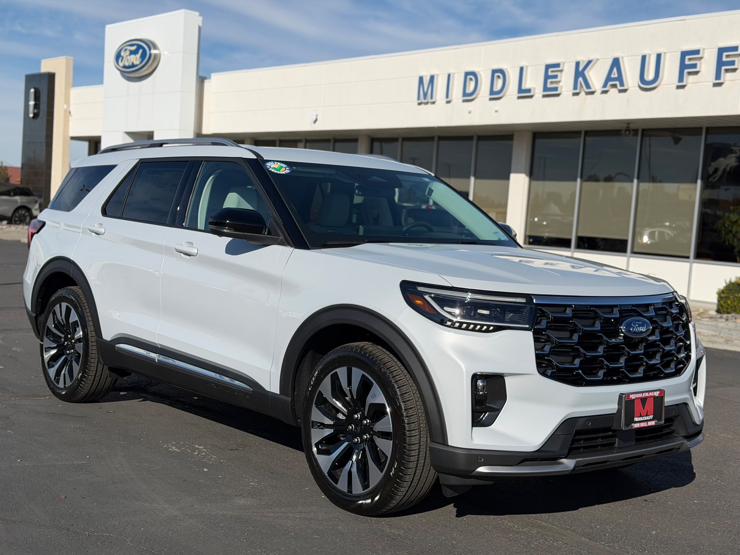 2026 Ford Explorer Platinum's photo