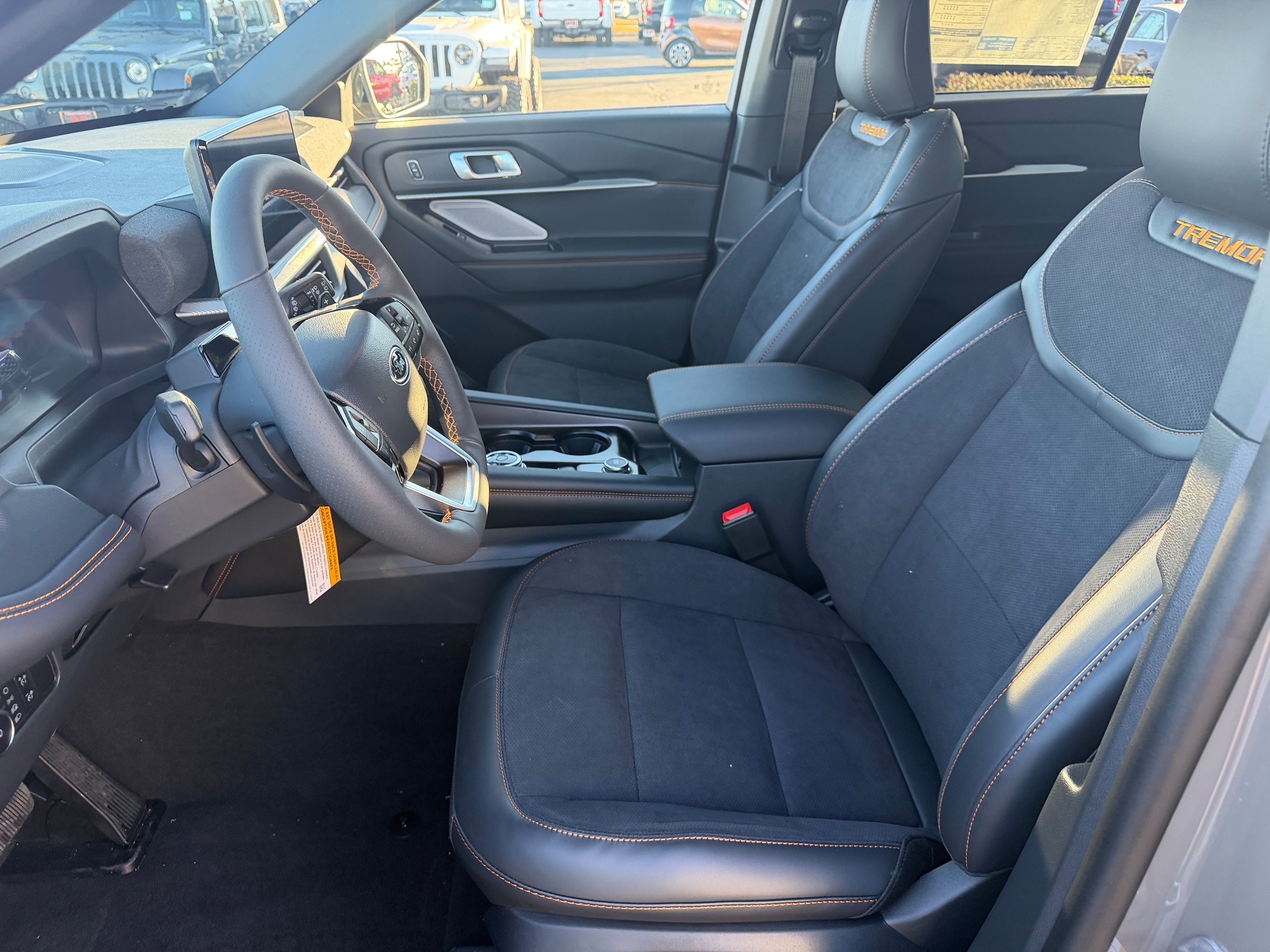 2026 Ford Explorer Tremor - Photo 8
