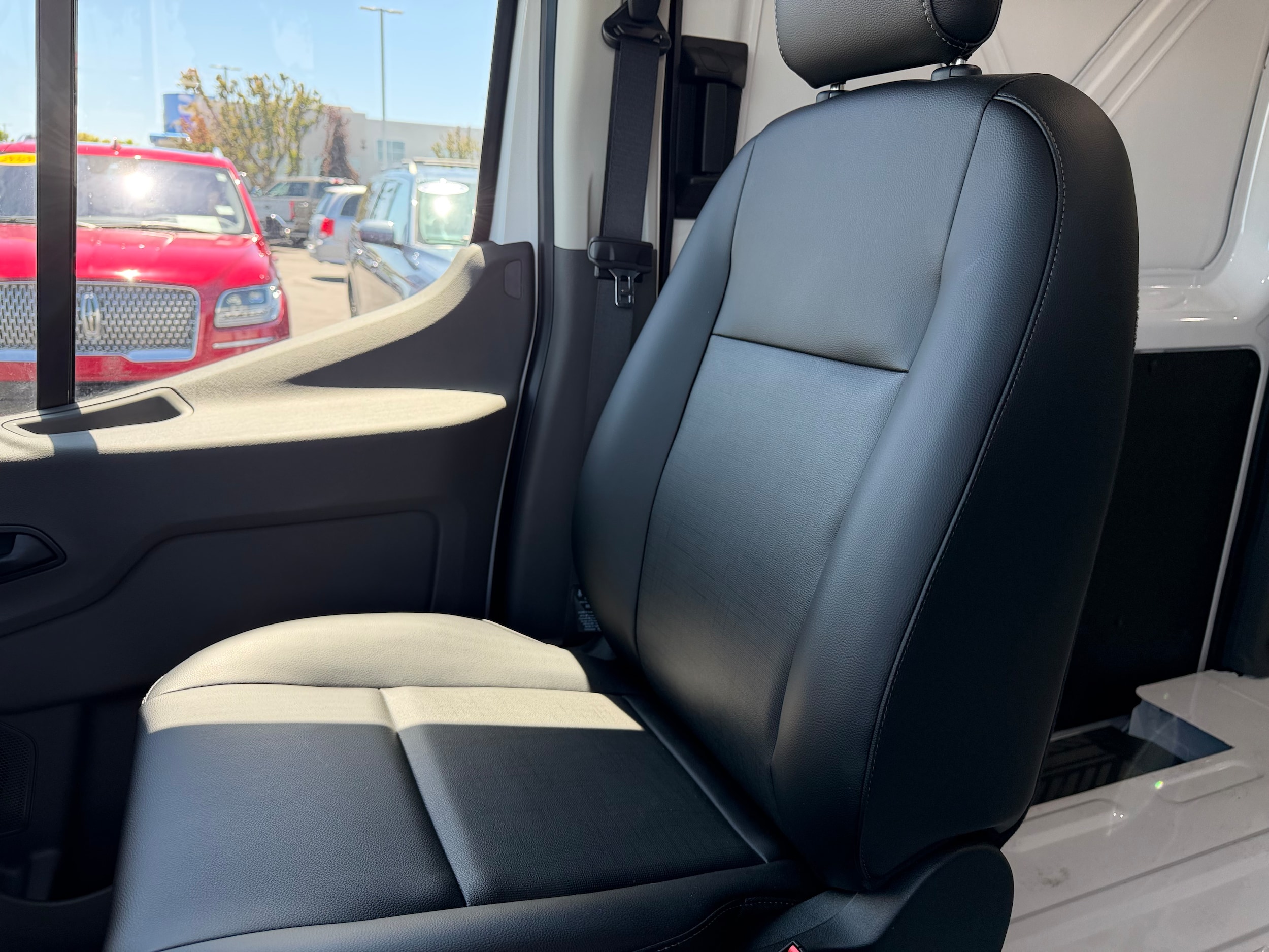 2025 Ford Transit Van Base - Photo 26