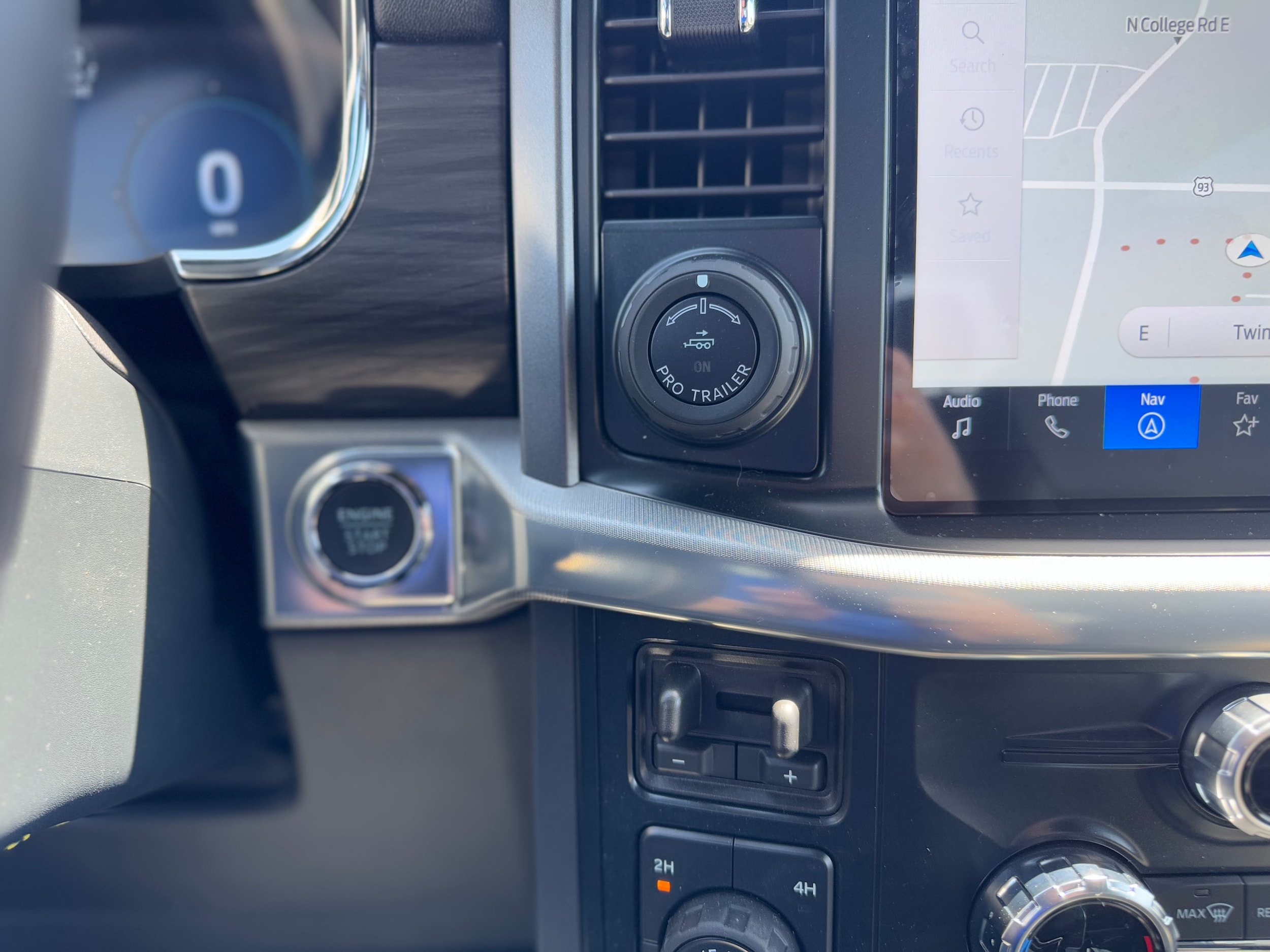 2025 Ford F-150 Lariat - Photo 22