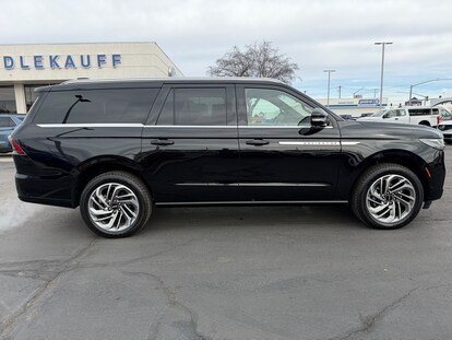 New 2025 Lincoln Navigator L For Sale at Middlekauff Ford | VIN