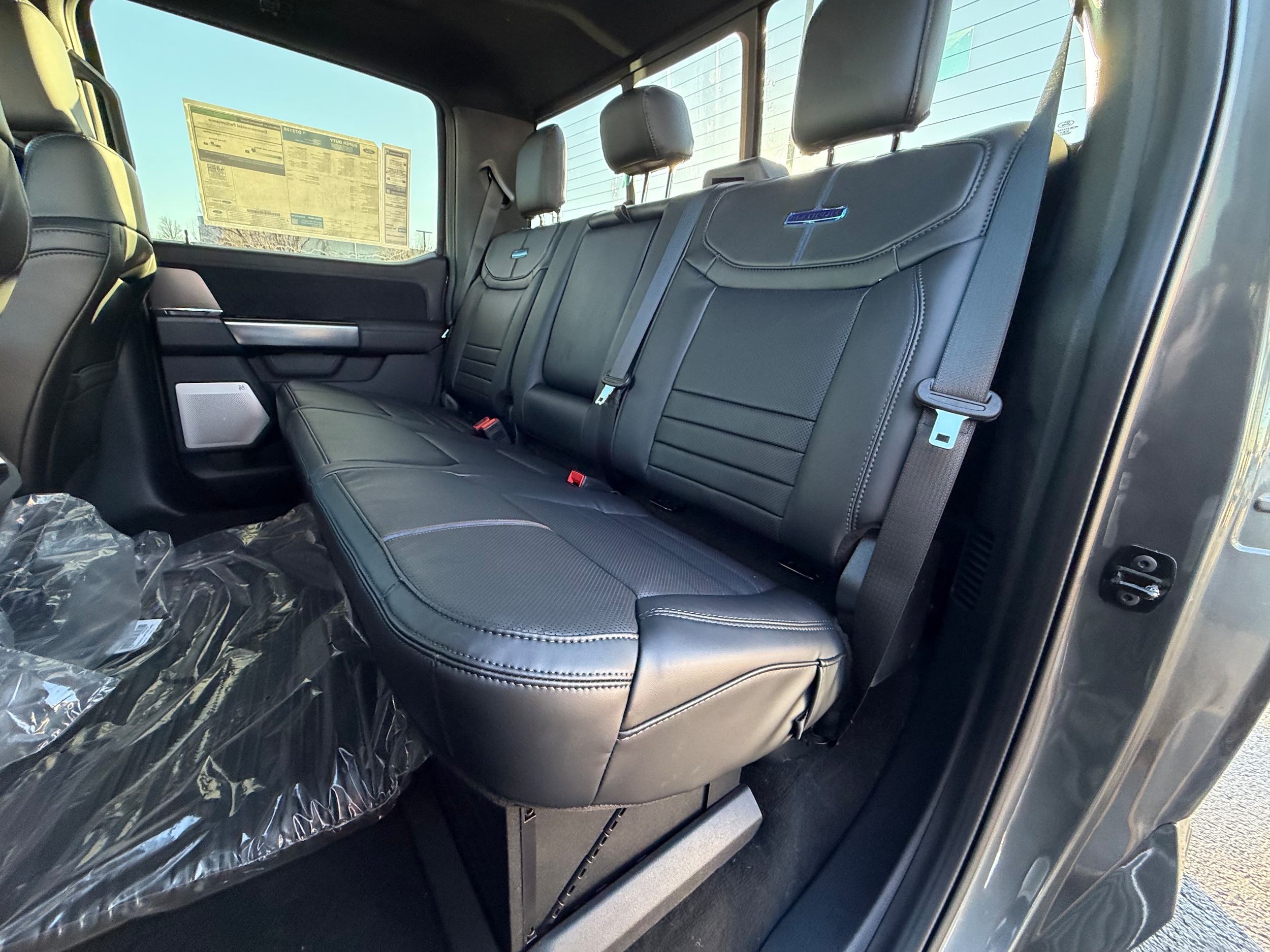 2026 Ford F-350 Super Duty Platinum - Photo 17