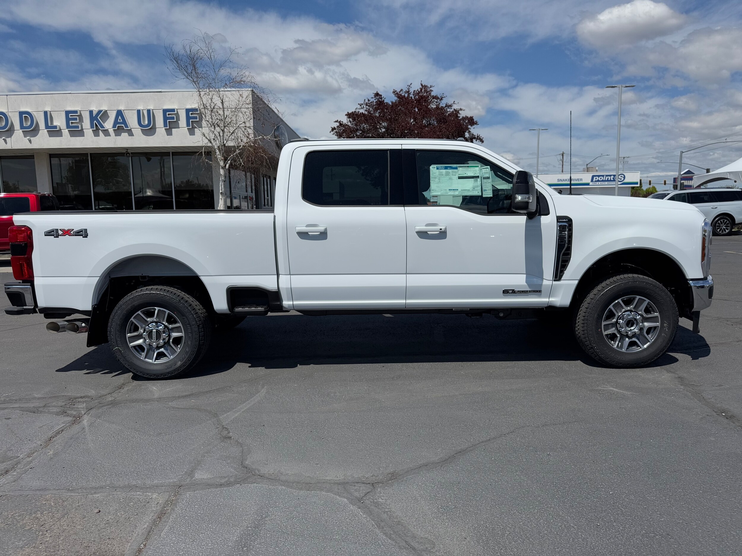 2025 Ford F-250 Lariat photo 3