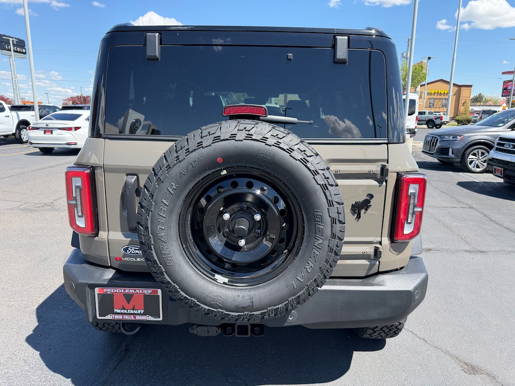 New 2026 Ford Bronco Outer Banks SUV