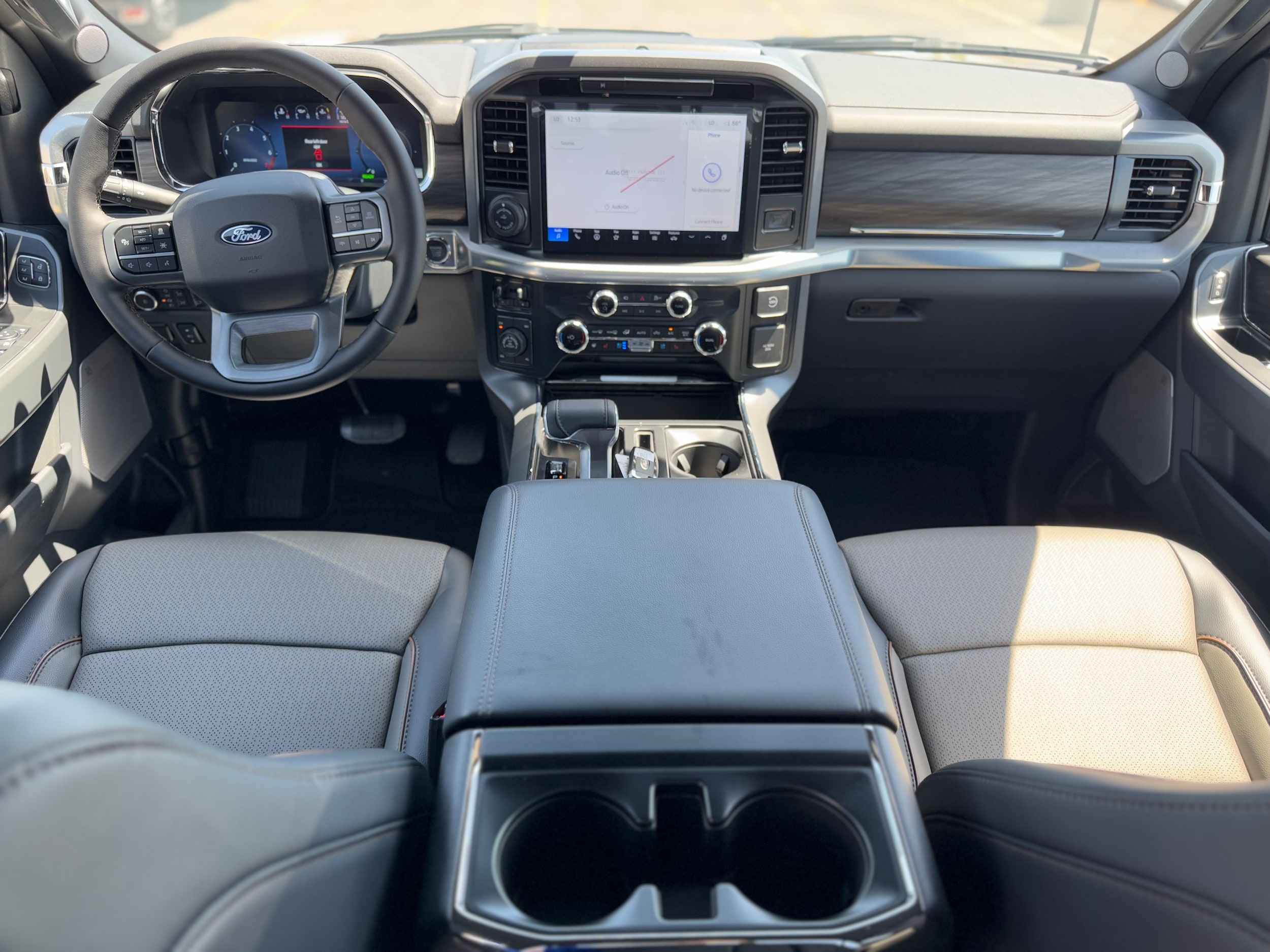 2025 Ford F-150 Lariat - Photo 17