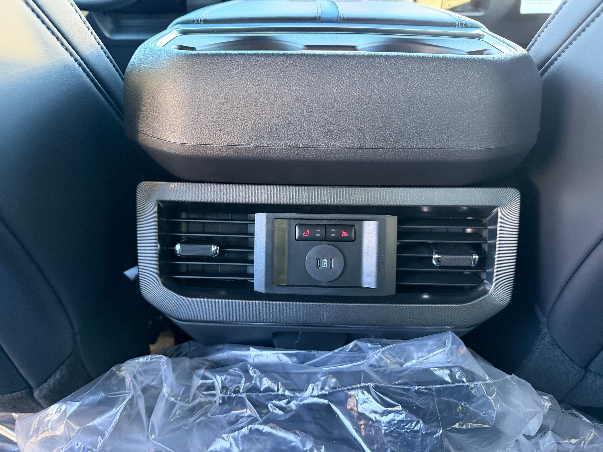 2026 Ford F-350 Super Duty Platinum - Photo 19