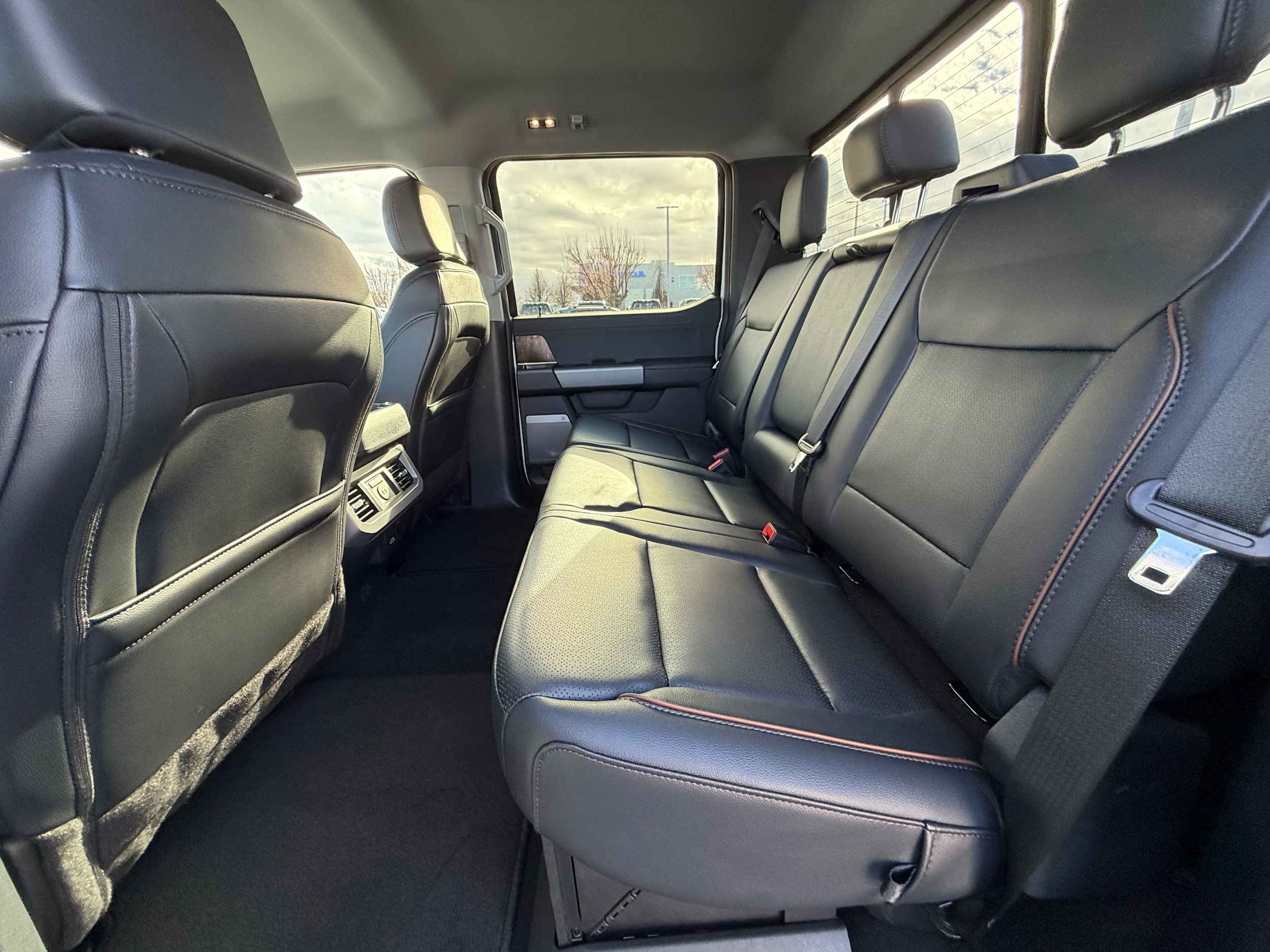 2026 Ford F-350 Super Duty Lariat - Photo 14