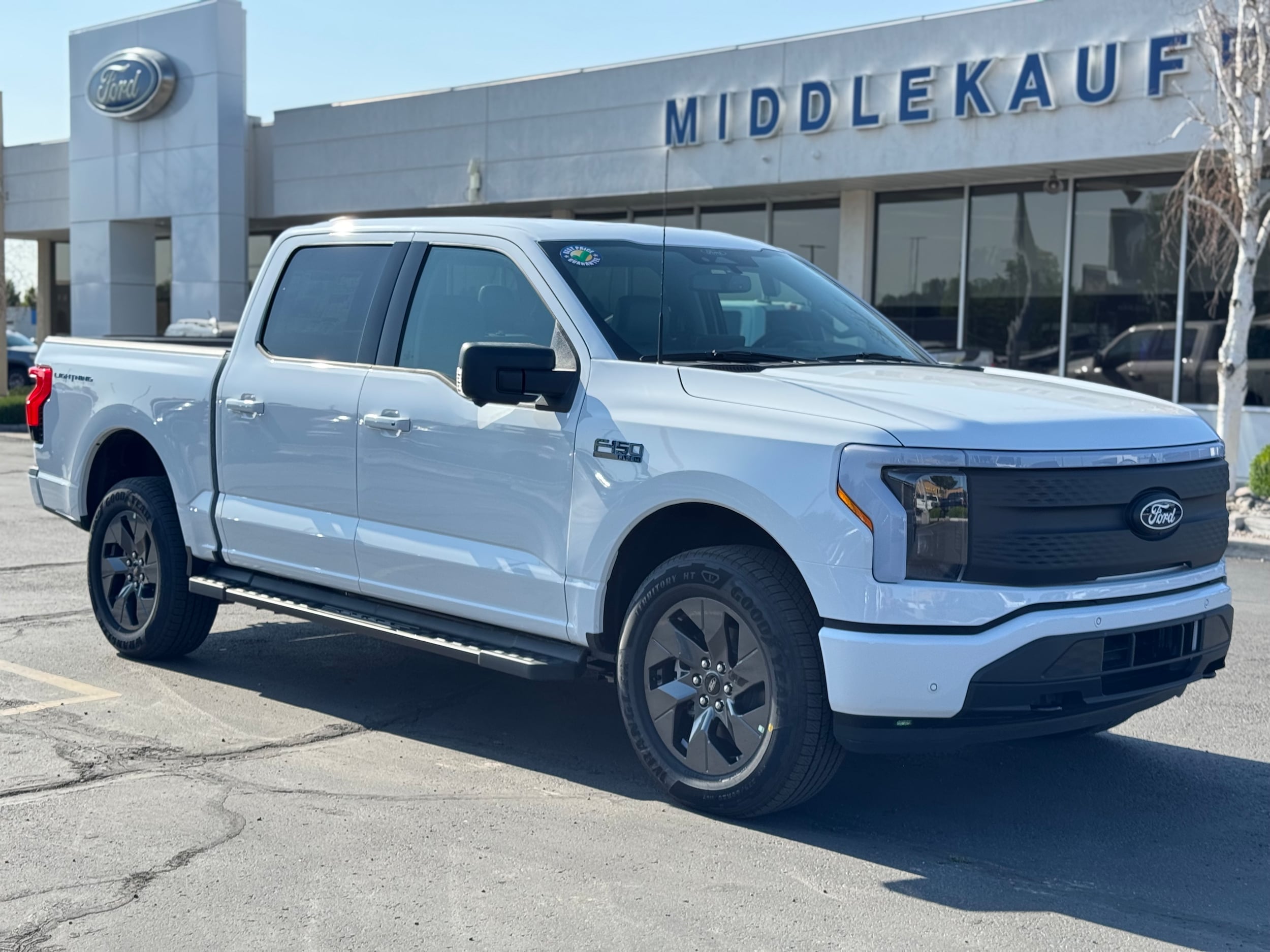 2025 Ford F-150 Lightning Flash's photo