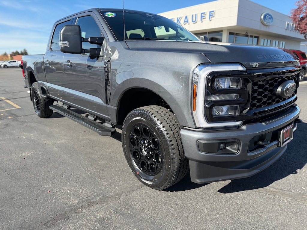 New 2026 Ford F-350 XLT 4WD Crew CAB 6.75 BO TRUCK